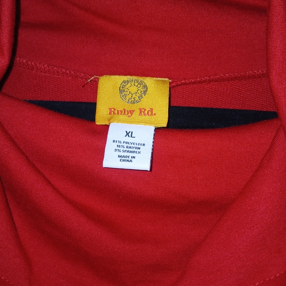 Ruby Rd. Vibrant Red Top - Picture 2 of 5